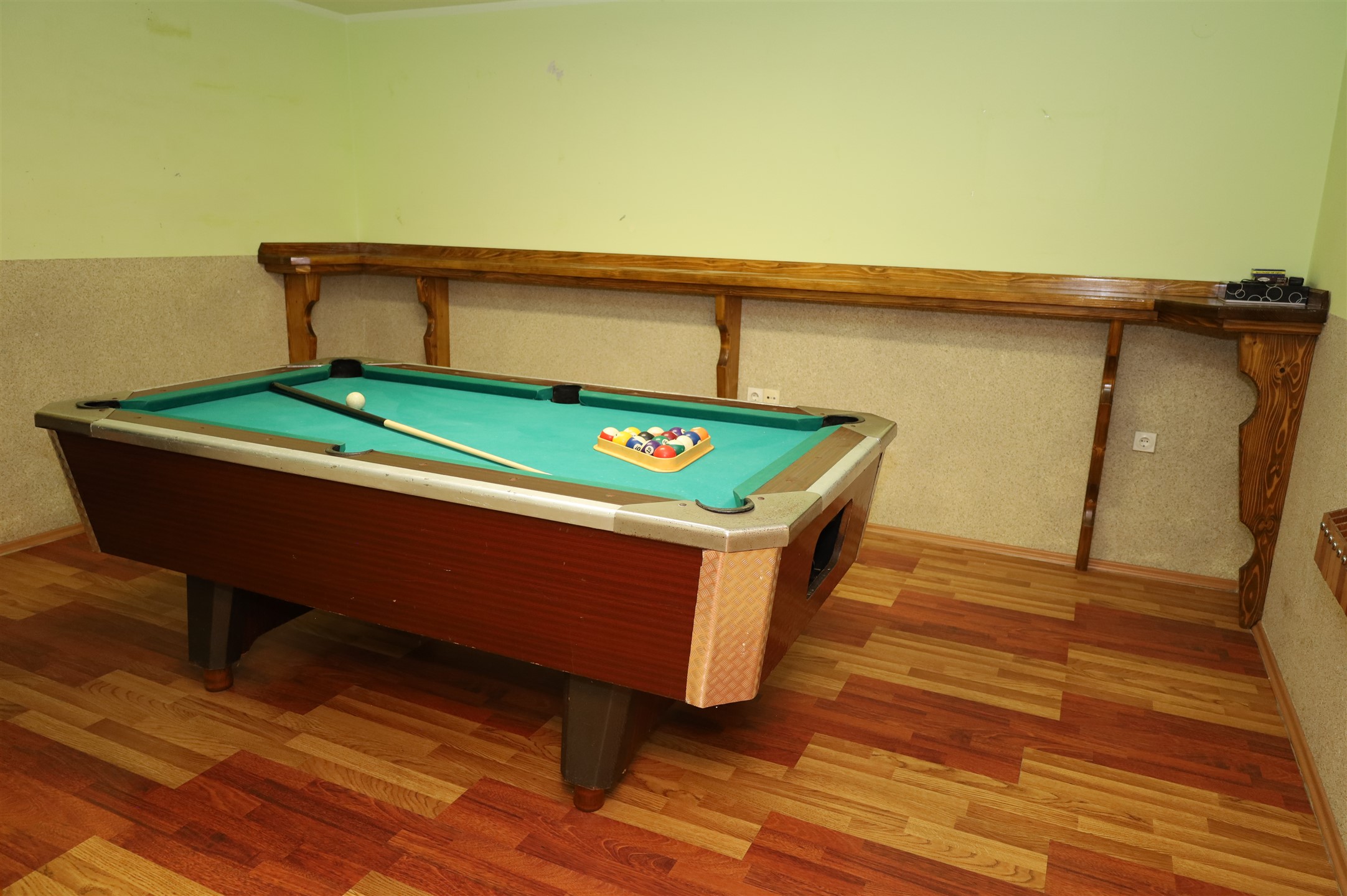 Kuća je ograđena da bi sačuvala svoju privatnost